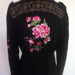 Unique Embroider Rose Top L